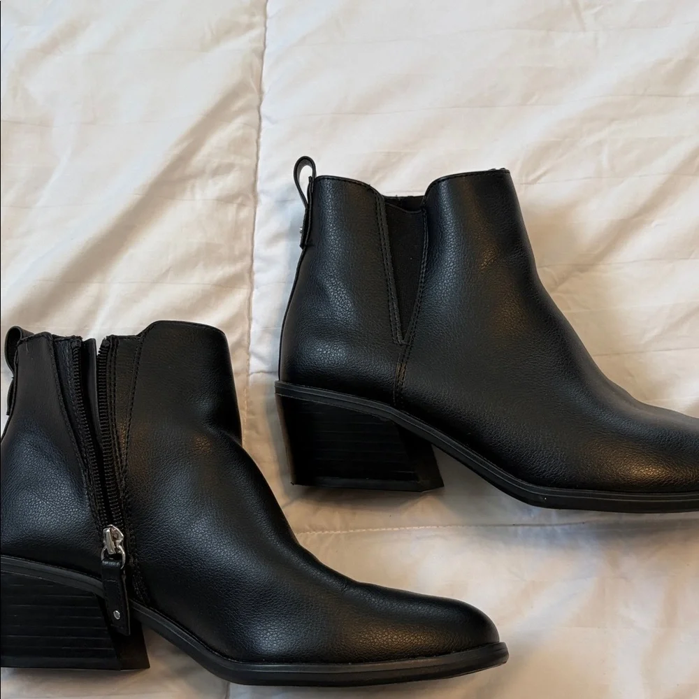 Dr. Scholl's Black Leather Ankle Booties - Picture 2 of 3